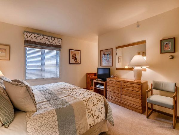 Spacious First Floor Condo in the Heart of Lionshead!