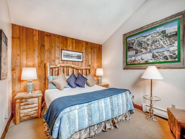 Mountain View Vail Vacation Condo Walk to Lift Sleeps 10