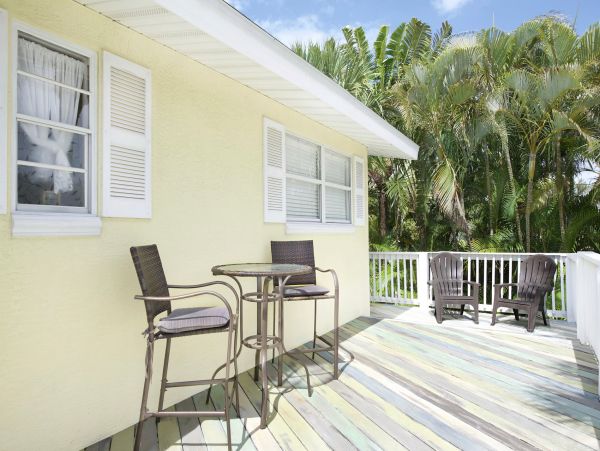Beachside Four Bedroom Family Home in Fort Myers Sleeps 10