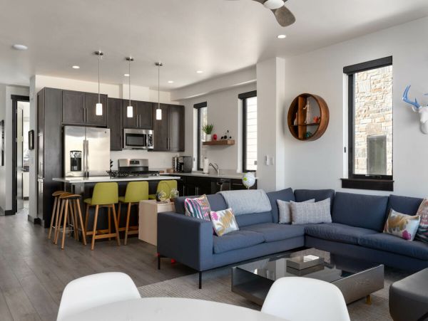 New & Modern 4 Bedroom Townhome in Winter Park