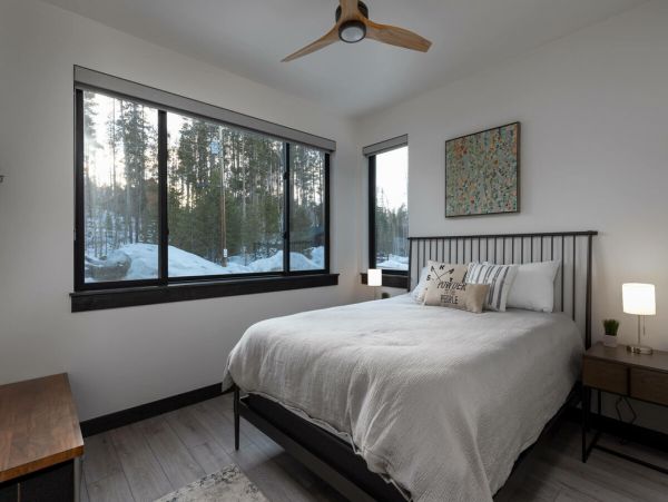 New & Modern 4 Bedroom Townhome in Winter Park