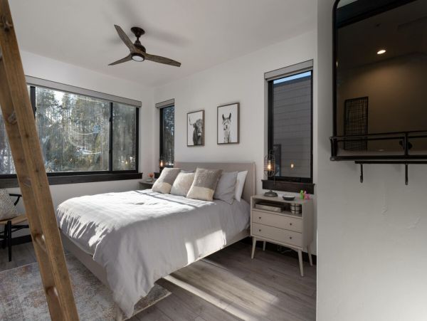 New & Modern 4 Bedroom Townhome in Winter Park