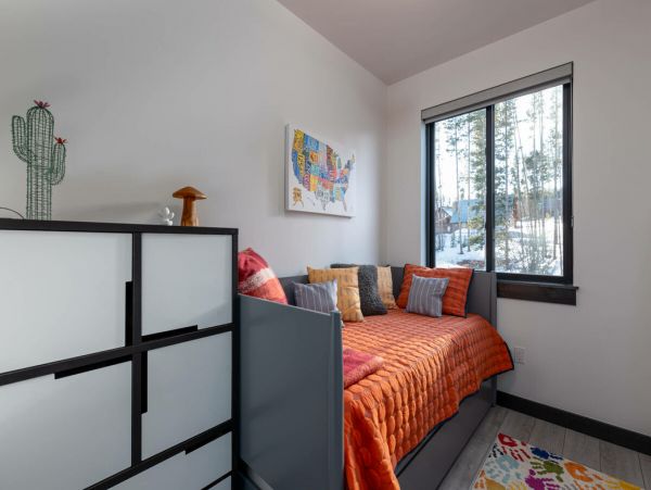 New & Modern 4 Bedroom Townhome in Winter Park