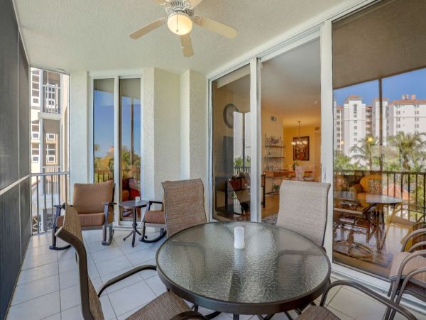 Spectacular Interior Three Bedroom Walk to Beach NEW Arrival.