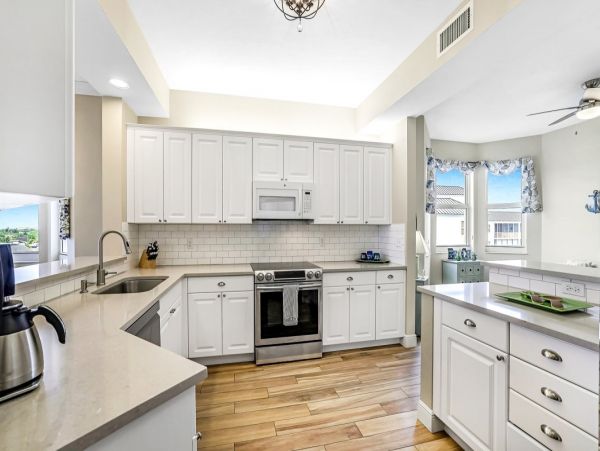 Luxury Naples Vacation Rental with Gulf Views and Amenities