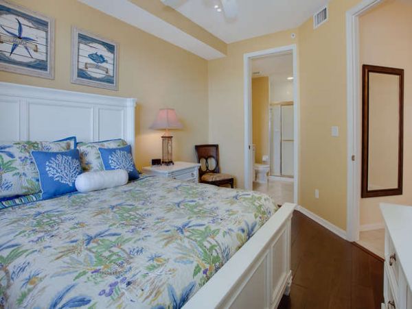 Naples Condo 970706