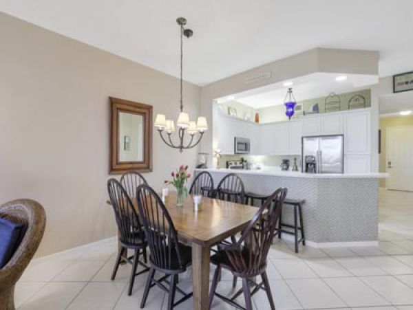 Naples Condo 970707
