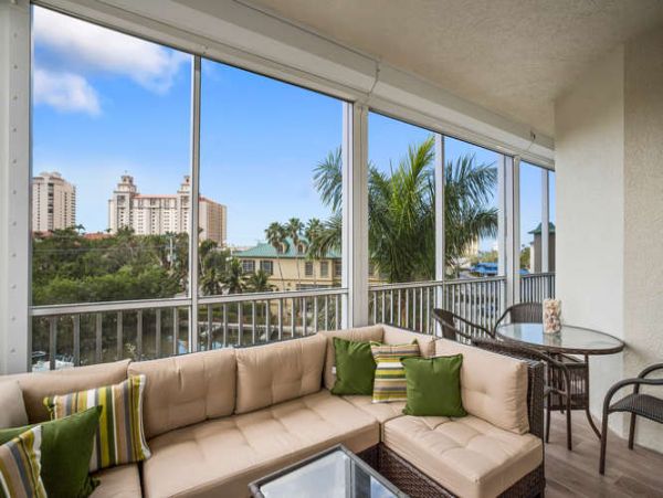 Naples Condo 970711