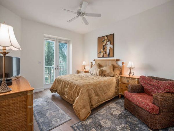 Naples Condo 970711