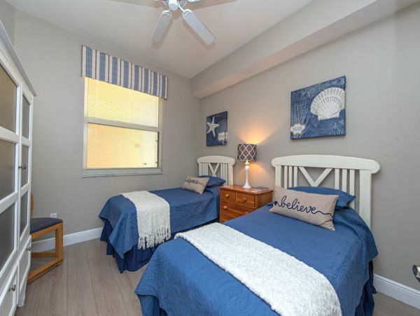 Three Bedroom Modern Condo Steps from the Beach and Restaurants