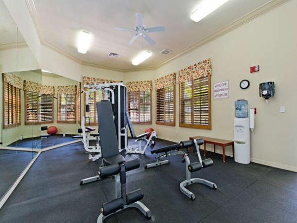 Three Bedroom Modern Condo Steps from the Beach and Restaurants