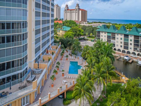 Naples Condo 970718