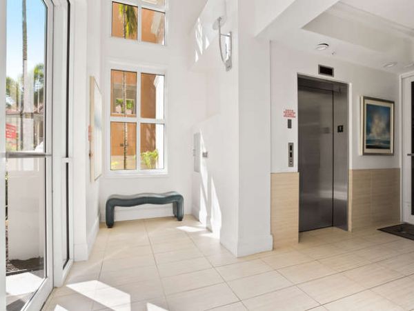 Naples Condo 970721