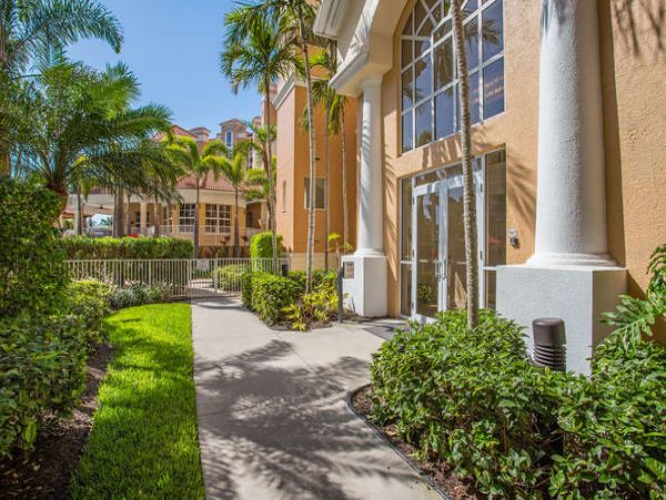 Naples Condo 970721