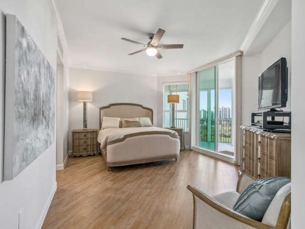 Naples Condo 970748