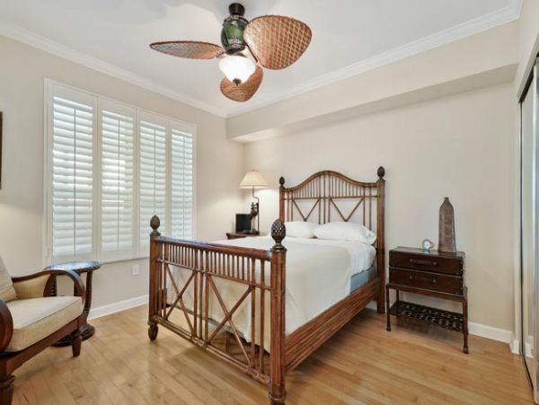 Naples Condo 970750
