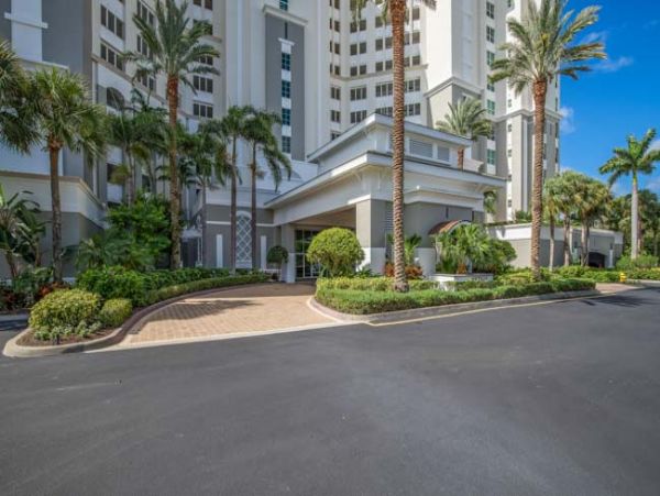 Naples Condo 970750