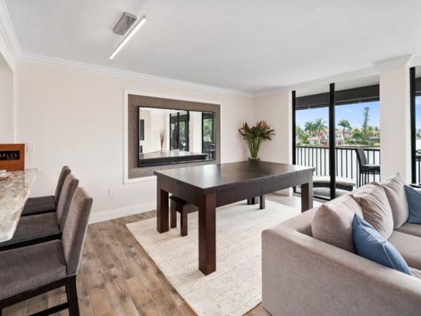 Naples Condo 970778