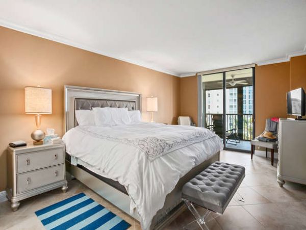 Naples Condo 970779