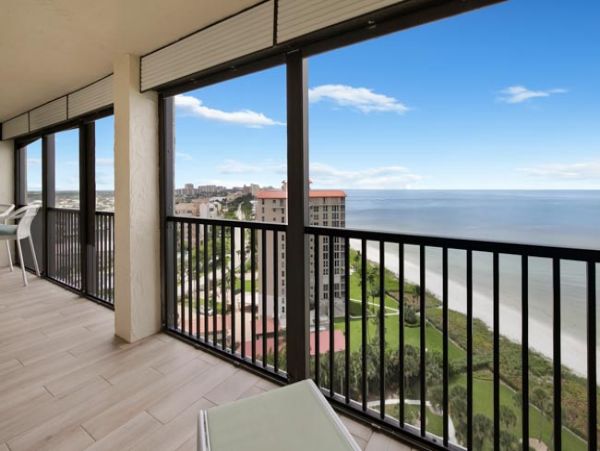 Beachfront 2 Bedroom Condo Full Ocean Views in Naples