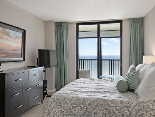 Beachfront 2 Bedroom Condo Full Ocean Views in Naples