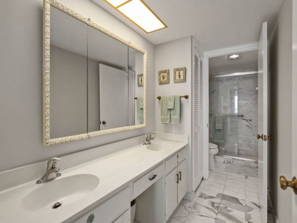 Beachfront 2 Bedroom Condo Full Ocean Views in Naples