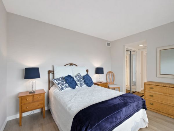 Beachfront 2 Bedroom Condo Full Ocean Views in Naples