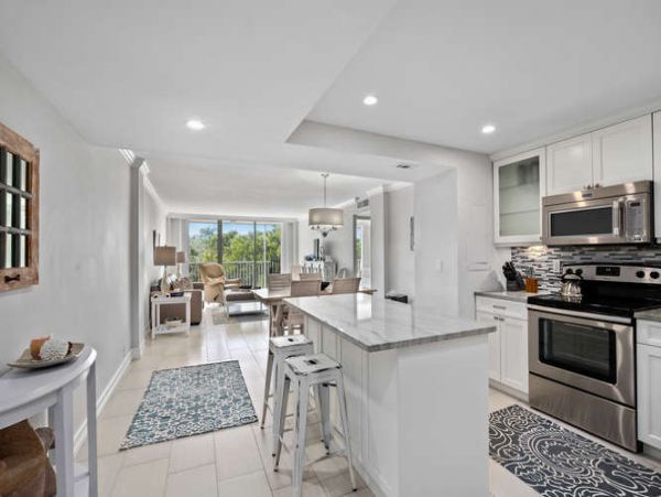 Naples Condo 970789