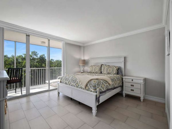 Naples Condo 970789