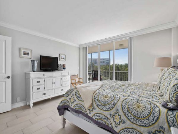 Naples Condo 970789