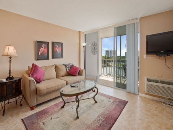Naples Condo 970796