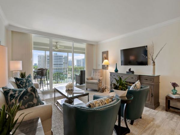 Naples Condo 970797