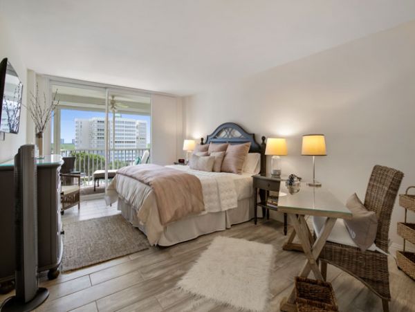 Naples Condo 970797