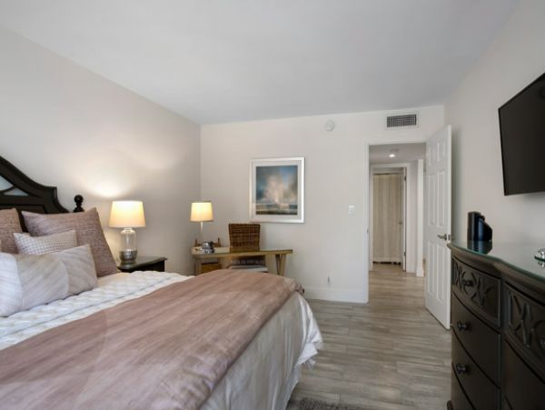 Naples Condo 970797