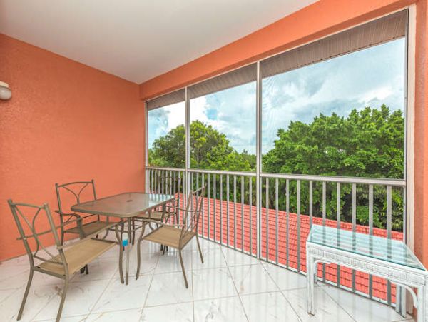 Naples Condo 970798