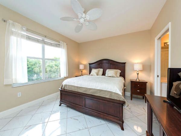Naples Condo 970798