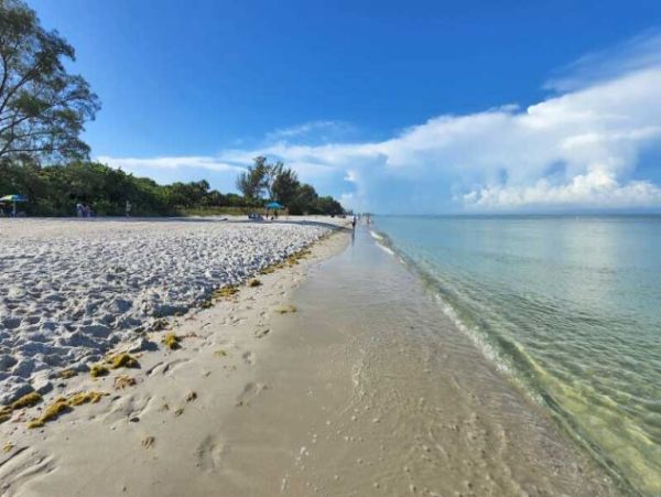 Florida Vacation Rentals North Naples 3-Bedroom Condo Near Delnor-Wiggins Beach
