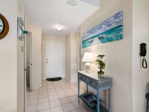 Naples Condo 970800