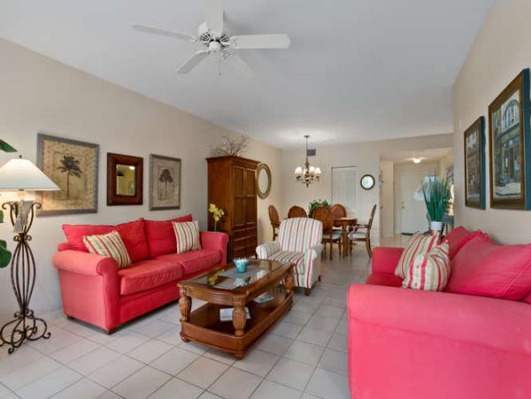 Naples Condo 970800