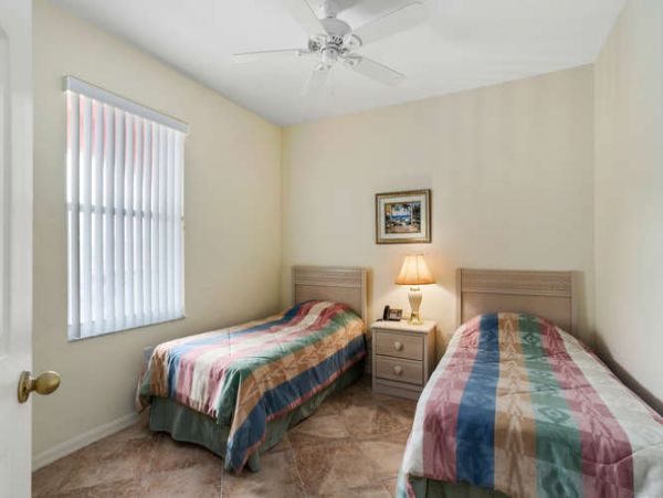Naples Condo 970800