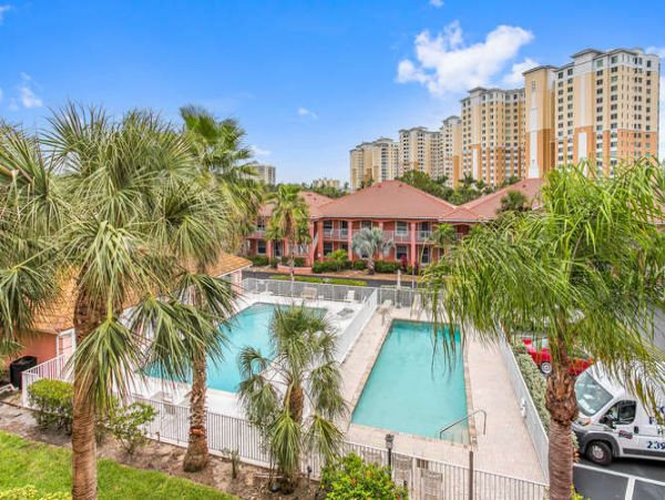 Naples Condo 970800