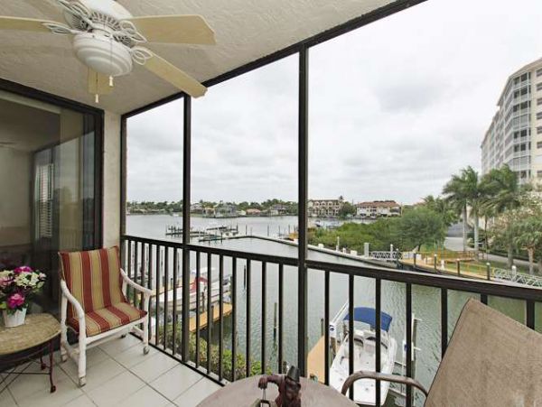 Naples Condo 970811