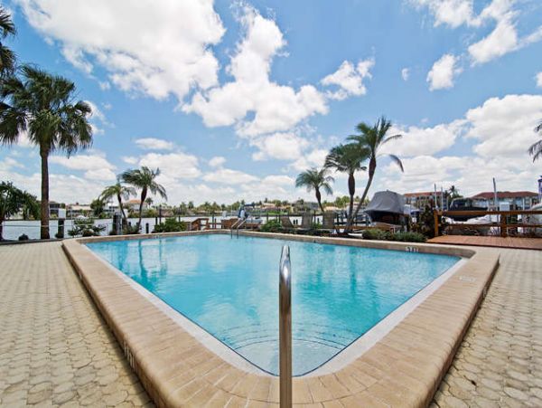 Naples Condo 970811