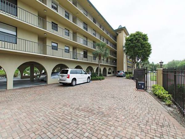 Naples Condo 970811