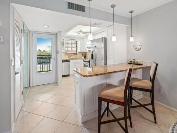 Naples Condo 970816