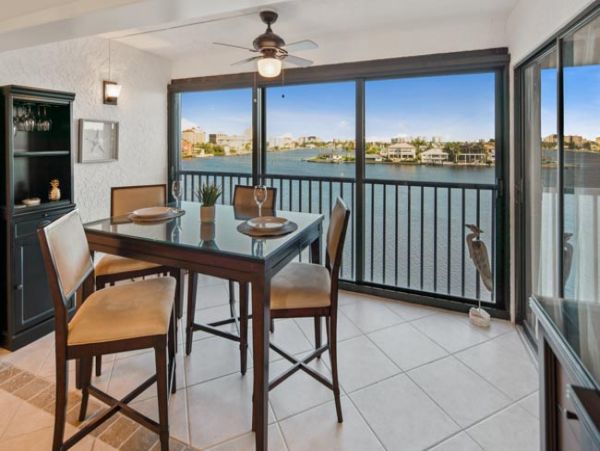 Naples Condo 970816