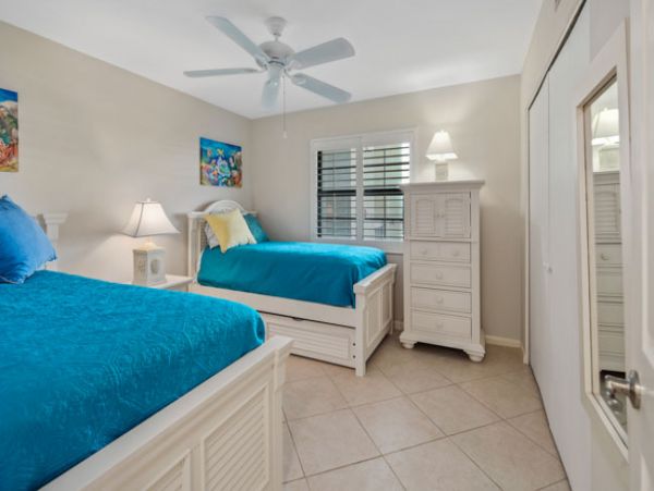Naples Condo 970816