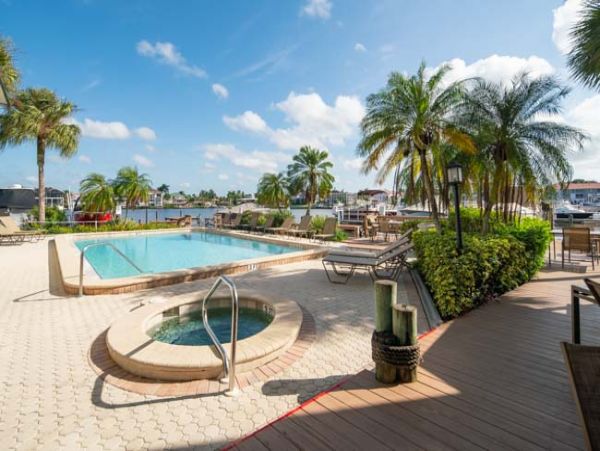 Naples Condo 970816