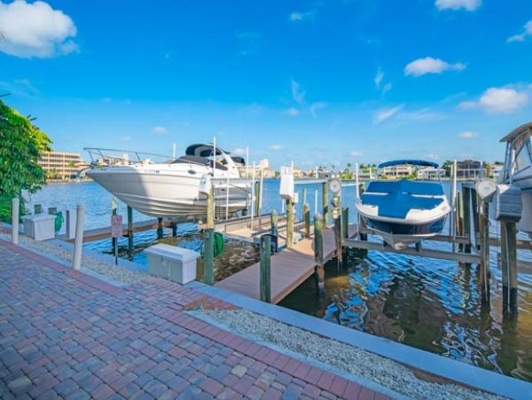 Naples Condo 970816