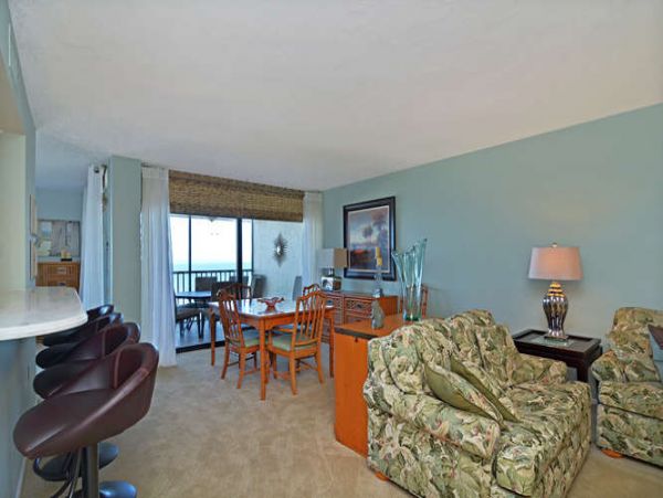 Naples Condo 970818